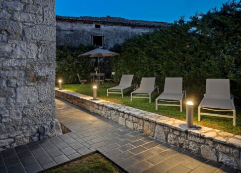 ISZTRIA, POREČ - Tervező kőház