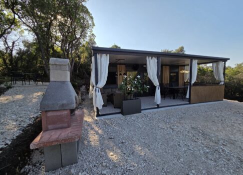 ISZTRIA, MARČANA - Előregyártott álomház, az Ön privát béke oázisa - ideális a mindennapok elől való meneküléshez!