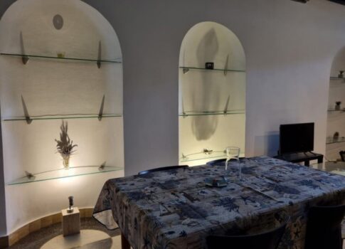 ISZTRIA, PULA - Három lakásos lakóépület üzlethelyiséggel Pula szívében!