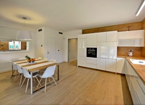 ISZTRIA, POREČ - Rusztikus ház medencével