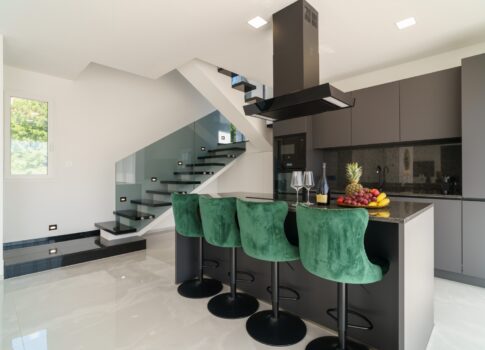 CRIKVENICA, BRIBIR - modern villa medencével, tengerre néző kilátással