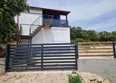 ISZTRIA, KRNICA - Családi ház 200 méterre a tengertől