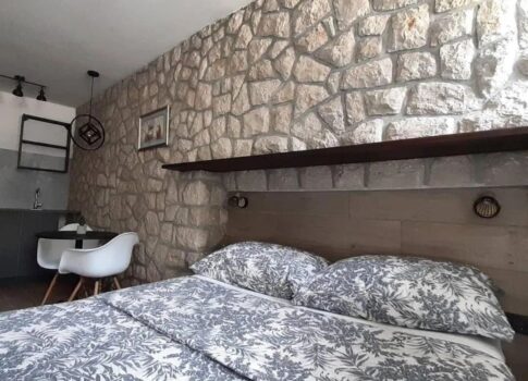 CRIKVENICA - Sorház, Crikvenica központjában