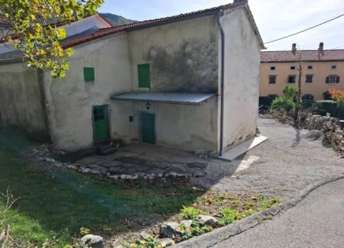 ISZTRIA, LANIŠĆE - Részben felújított kőház
