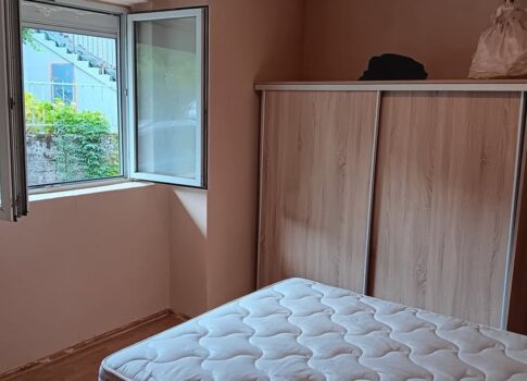 JELENJE, KUKULJANI – Két lakóegységgel és kerttel rendelkező ház békés természeti környezetben