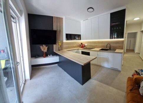 ISZTRIA, LABIN - Apartman az első sorban a tengertől