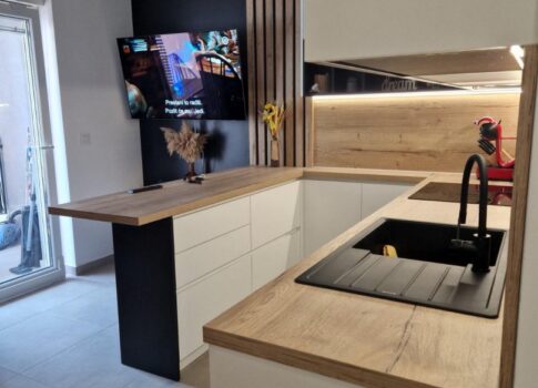 ISZTRIA, LABIN - Apartman az első sorban a tengertől