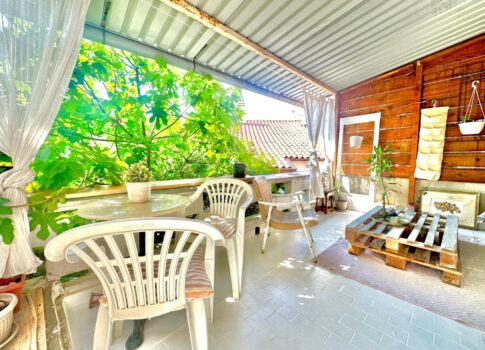 ISZTRIA, PULA - Befektetési ház az Aréna felett - LEHETŐSÉG!!