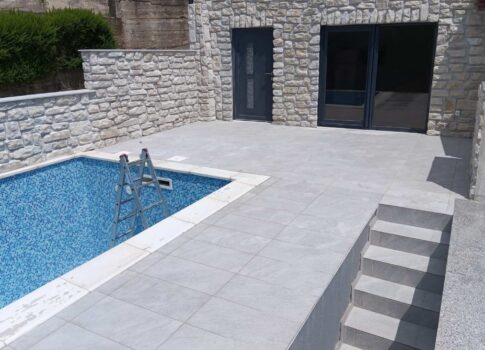 BRIBIR - Kőházi ikerház medencével