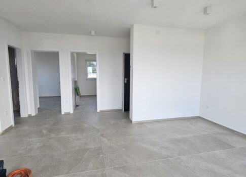 NOVI VINODOLSKI, SMOKVICA - lakás egy új épületben, közel a tengerhez