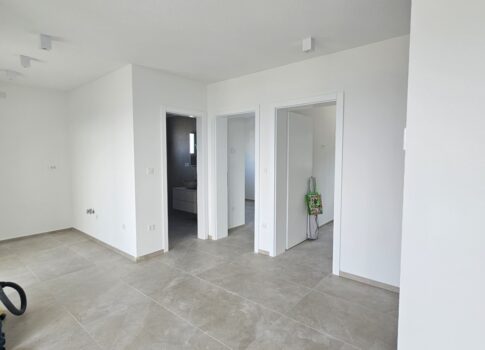 NOVI VINODOLSKI, SMOKVICA - lakás egy új épületben, közel a tengerhez