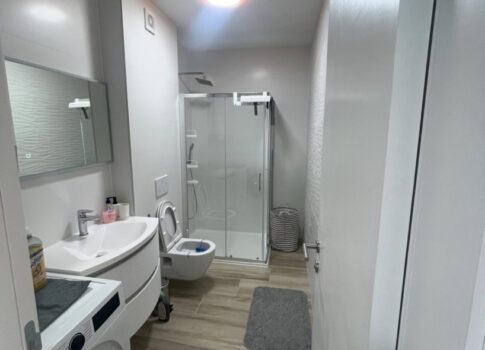 ISZTRIA, MEDULIN - Új épületben található apartman két parkolóhellyel, bútorozott, tengerre néző kilátással