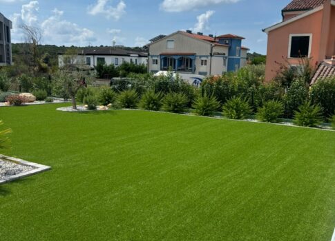 ISZTRIA, MEDULIN - Luxuslakás kerttel, úszómedencével és garázzsal! Azonnal költözhető - HASZNÁLATI ENGEDÉLY!