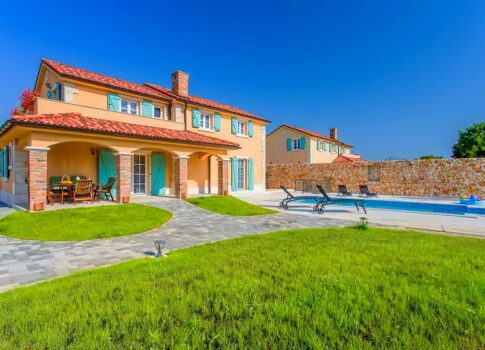 Dobrinj, környéke, új, rusztikus villa medencével, csendes helyen