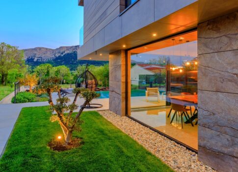 Baška, exkluzív, új városi villa medencével, AKCIÓ!