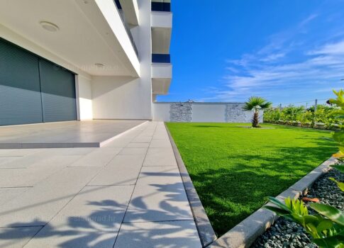 Malinska, két apartman kerttel egy új épületben!