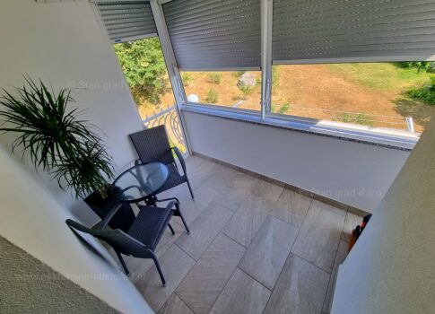 Njivice, eladó, felújított lakás a tenger közelében!