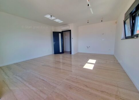 Malinska, minőségi új épület, 1. emelet tengerre néző, AKCIÓ!