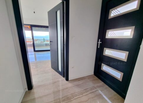Malinska, minőségi új épület, 1. emelet tengerre néző, AKCIÓ!