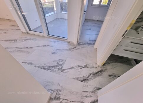 Uvala Soline, új épület, apartman az 1. emeleten, közel a tengerhez!