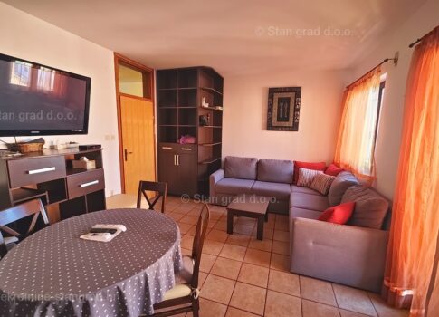 Malinska, bútorozott apartman tengerre néző kilátással!