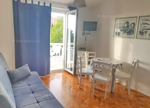 Malinska, apartmanház garázzsal és kilátással! Remek elhelyezkedés!