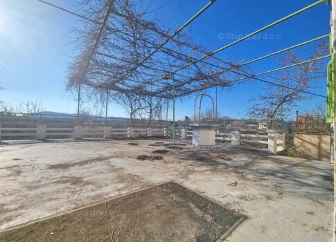 Krk, környéke, kőház csendes helyen!