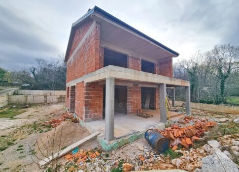 Šilo, környéke, csendes helyen épülő családi ház!