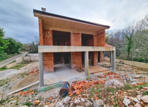 Šilo, környéke, csendes helyen épülő családi ház!