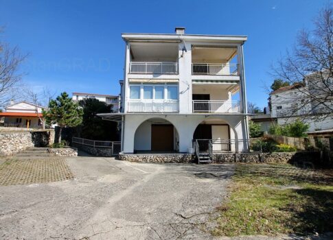 Egyszobás apartman kiváló helyen Malinskában