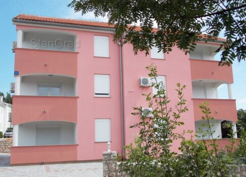 Malinska, új ház, 6 apartmannal