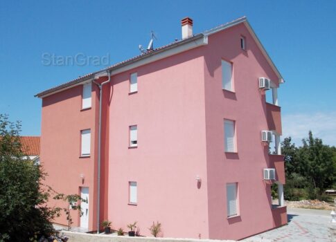 Malinska, új ház, 6 apartmannal