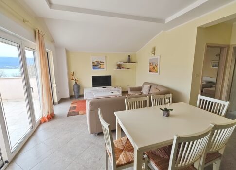 Uvala Soline, bútorozott lakás a tenger közvetlen közelében!