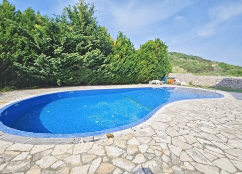 Baška, 1. emeleti lakás remek helyen, kilátással!