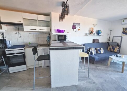 Malinska, duplex lakás a központ és a tenger közelében! Remek elhelyezkedés!