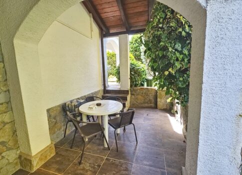 Krk környéki, 5 lakásos ház csendes helyen!