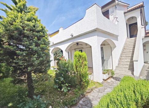 Krk környéki, 5 lakásos ház csendes helyen!