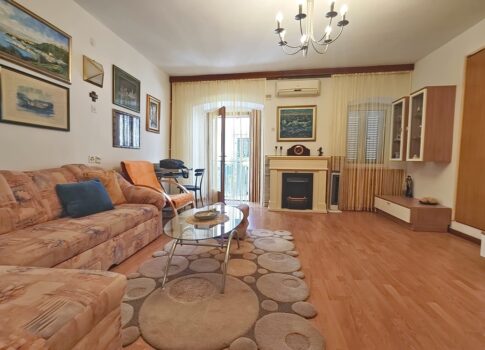 Omišalj, sorház kerttel és parkolóval!