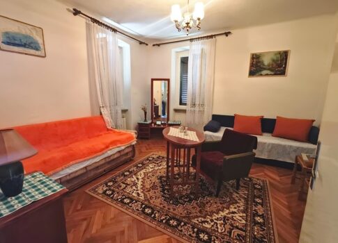 Dobrinj, családi ház nyílt tengerre néző kilátással!