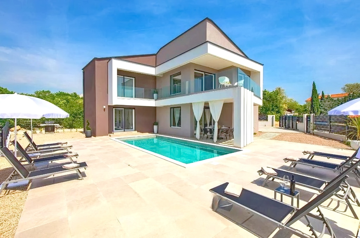 Vrbnik környéke, modern luxus ház medencével és kerttel!