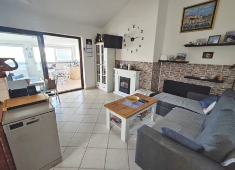 Punat, tágas, három hálószobás, kertes apartman!