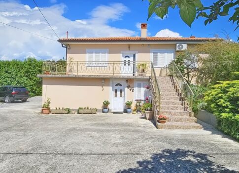 Soline-öböl, kertes családi ház a tenger közelében!