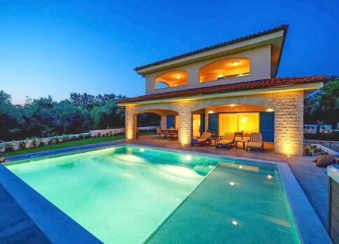 Malinska, luxus mediterrán villa medencével és tengerre néző kilátással!