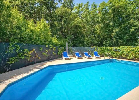 Krk környékén, családi ház medencével, csendes helyen!