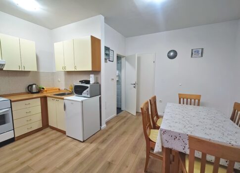 Malinska, bútorozott egyszobás apartman nagyszerű helyen!
