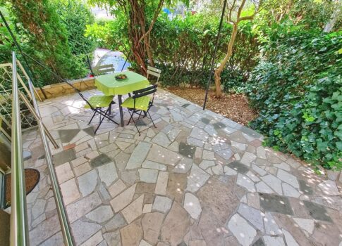 Malinska, tágas zöld terasszal rendelkező apartman!