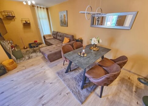 Malinska, bútorozott kétszobás apartman nagyszerű helyen!