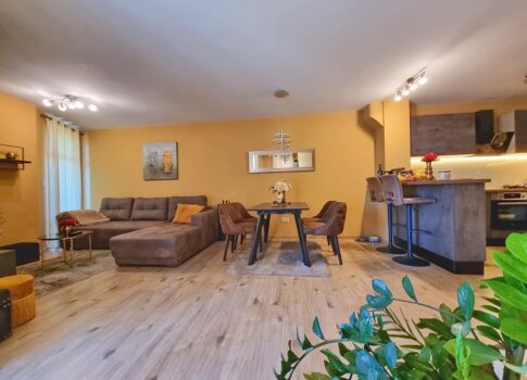 Malinska, bútorozott kétszobás apartman nagyszerű helyen!