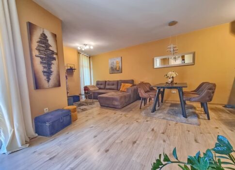 Malinska, bútorozott kétszobás apartman nagyszerű helyen!