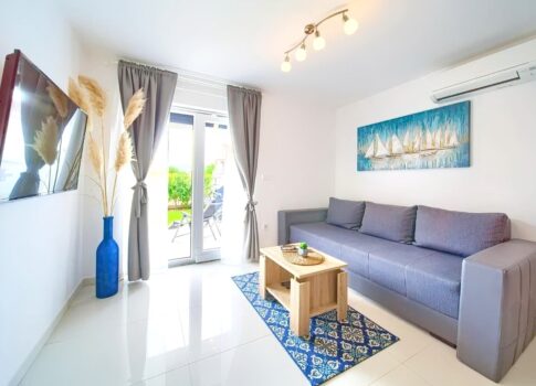 Malinska, két lakóegység kerttel!